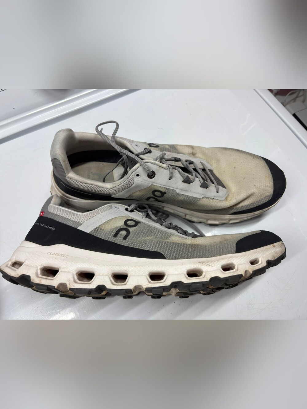 On Running Men’s Athletic Shoes - White Gray Black